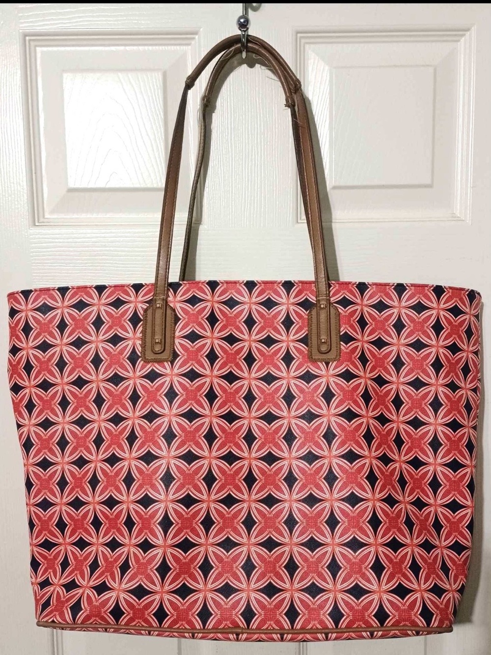 Stella & Dot Red & Navy Patterned Tote Bag with Tan Faux Leather Handles - Picture 2 of 6